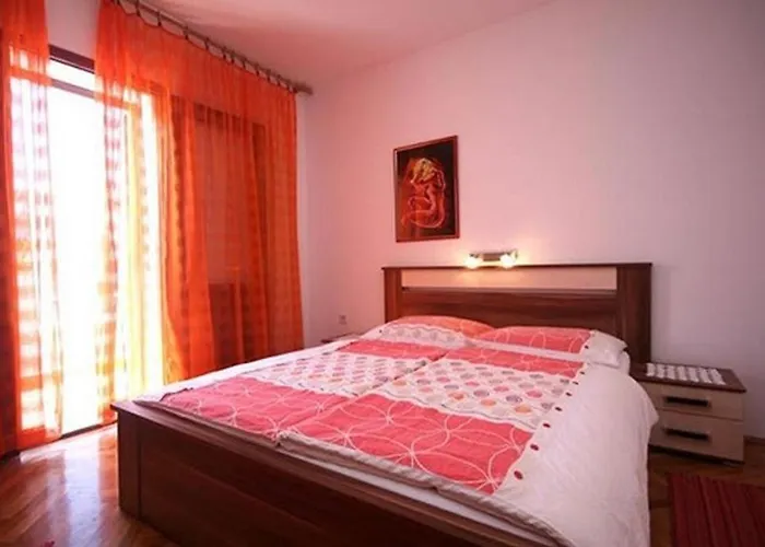 Apartman With Parking Space Baska, Krk - 23742 *