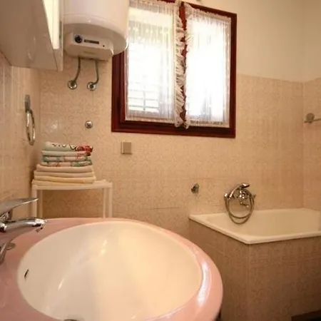 With Parking Space Baska, Krk - 23742 Apartmán Baška
