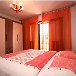 Apartman With Parking Space Baska, Krk - 23742 *